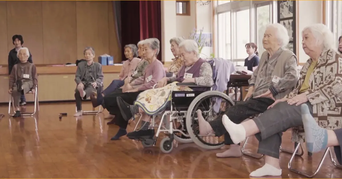 Porno filmlarda jozibali gozalliklar Qizlar yigitlarni eshaklarini yalashi full HD